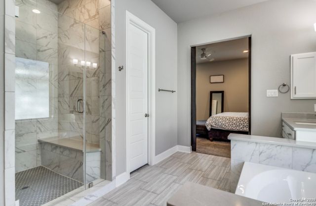 29043 Front Gate, Fair Oaks Ranch, TX 78015