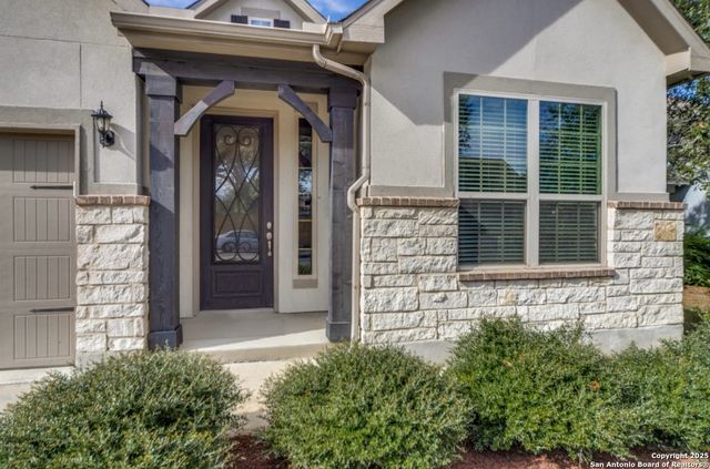 29043 Front Gate, Fair Oaks Ranch, TX 78015