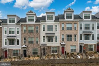 2236 S GLEBE RD, Arlington, VA 22206