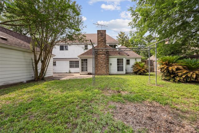 1919 Saddlecreek Drive, Houston, TX 77090