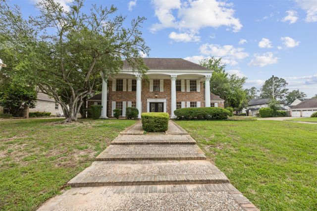 1919 Saddlecreek Drive, Houston, TX 77090