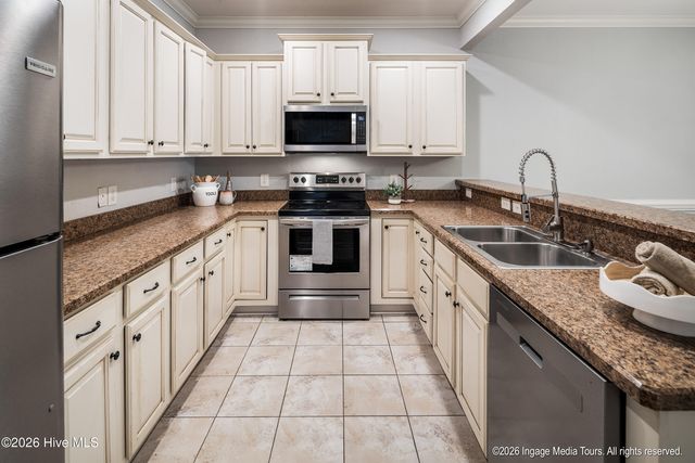 2324 Dovedale Drive B, Greenville, NC 27834