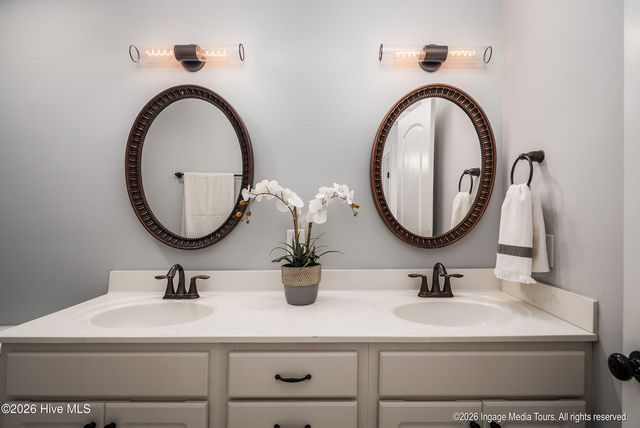 2324 Dovedale Drive B, Greenville, NC 27834