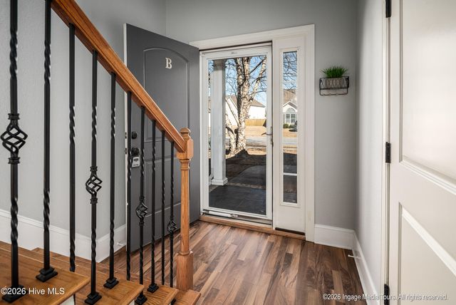 2324 Dovedale Drive B, Greenville, NC 27834