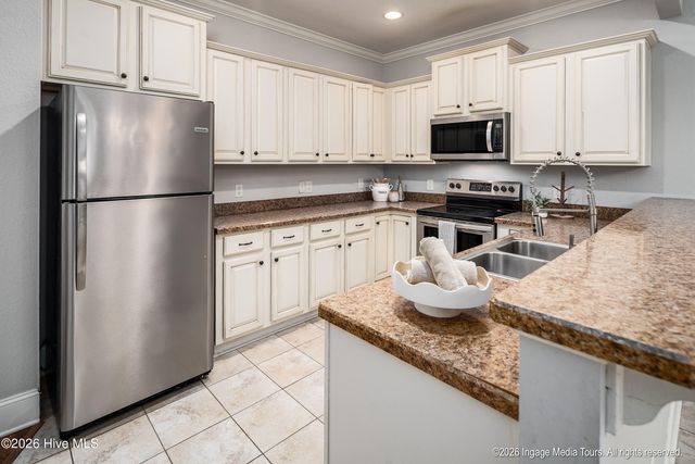 2324 Dovedale Drive B, Greenville, NC 27834