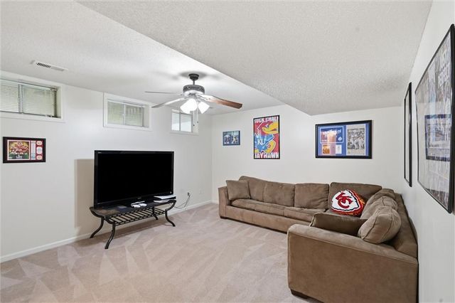 200 N Highland Drive, Raymore, MO 64083