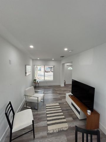 3201 SW 9th Avenue, Fort Lauderdale, FL 33315