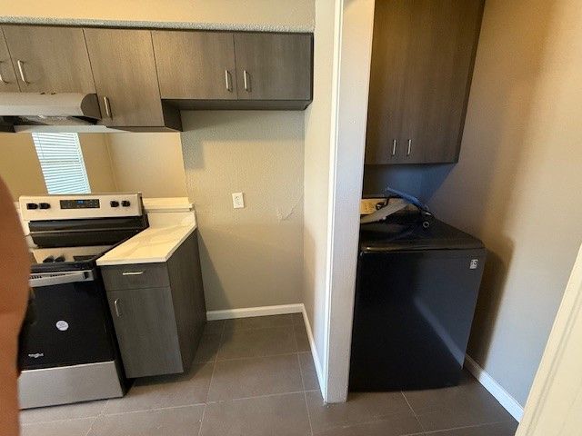 320 Queens Court N, Mansfield, TX 76063