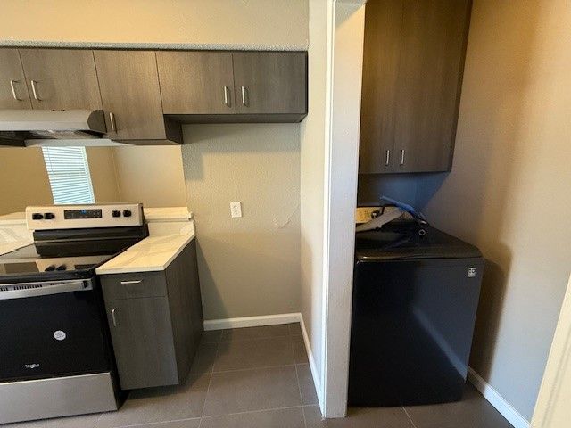 320 Queens Court N, Mansfield, TX 76063
