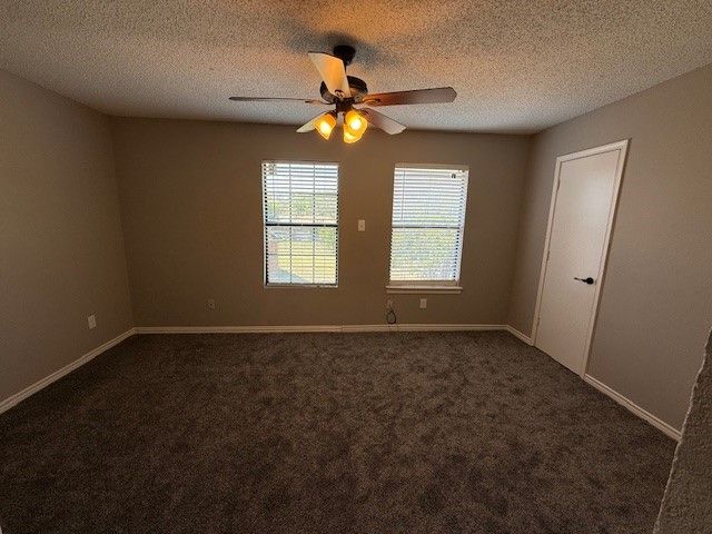 320 Queens Court N, Mansfield, TX 76063