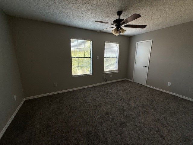 320 Queens Court N, Mansfield, TX 76063
