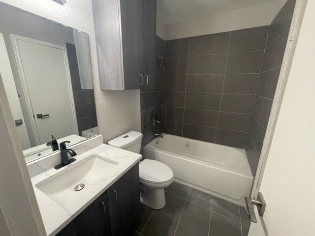 320 Queens Court N, Mansfield, TX 76063