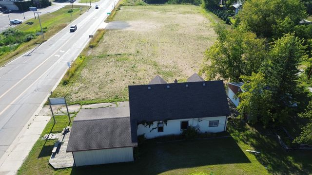 816 Minnesota Avenue W, Walker, MN 56484