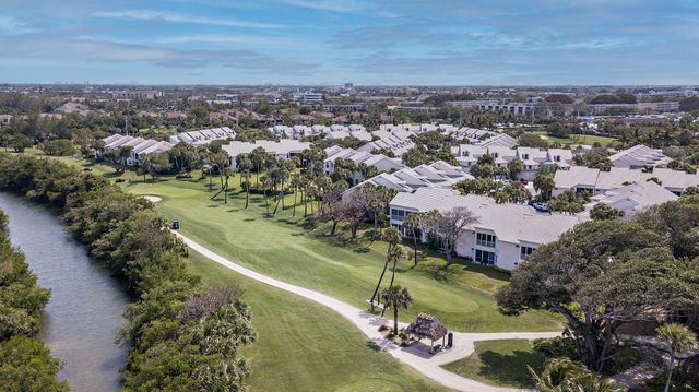 2707 Fairway Drive N, Jupiter, FL 33477