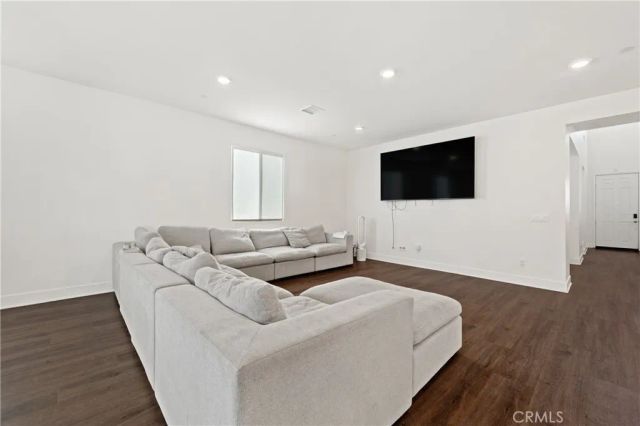 33067 Chartreuse, Winchester, CA 92596