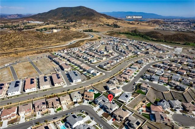 33067 Chartreuse, Winchester, CA 92596