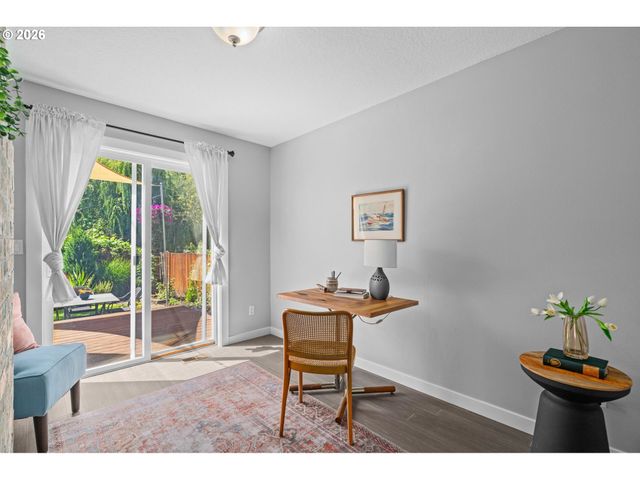 410 E BRANDON Dr, Newberg, OR 97132