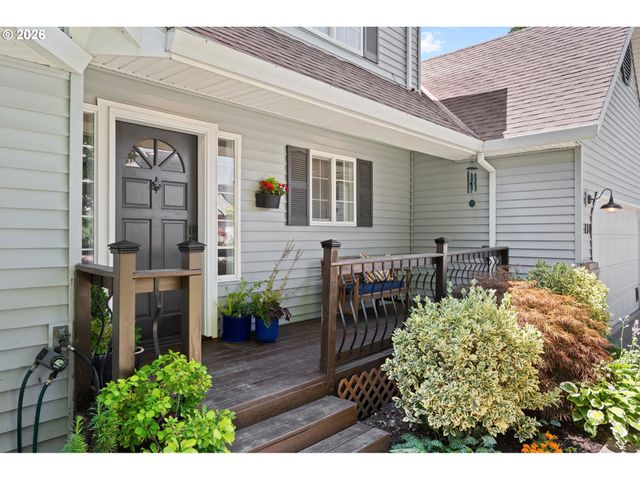410 E BRANDON Dr, Newberg, OR 97132