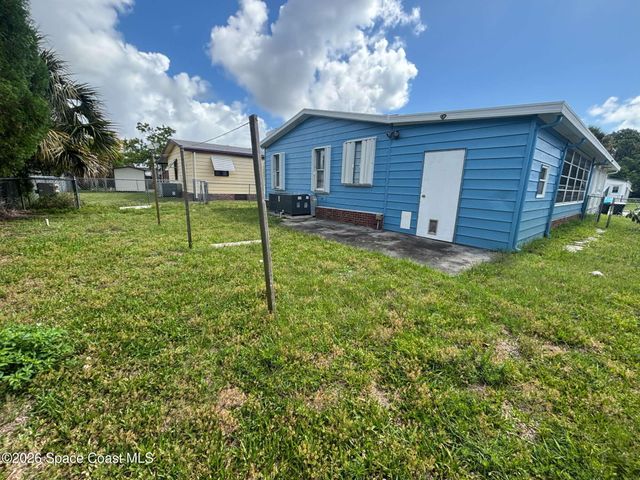 1924 Seagrape Street NE, Palm Bay, FL 32905