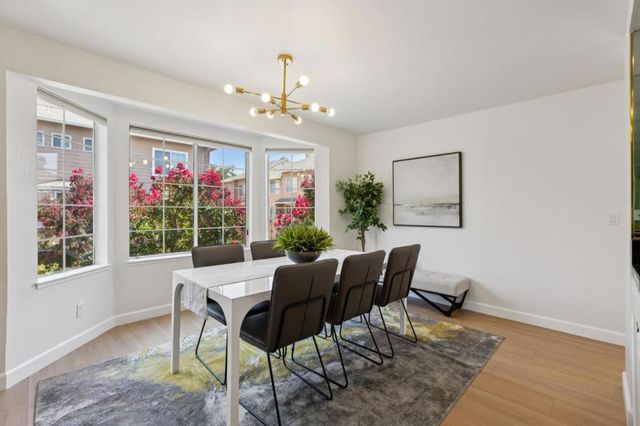 444 San Antonio Road 2D, Palo Alto, CA 94306