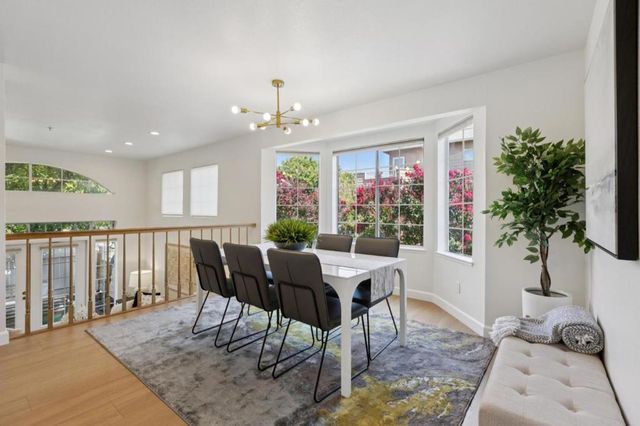 444 San Antonio Road 2D, Palo Alto, CA 94306