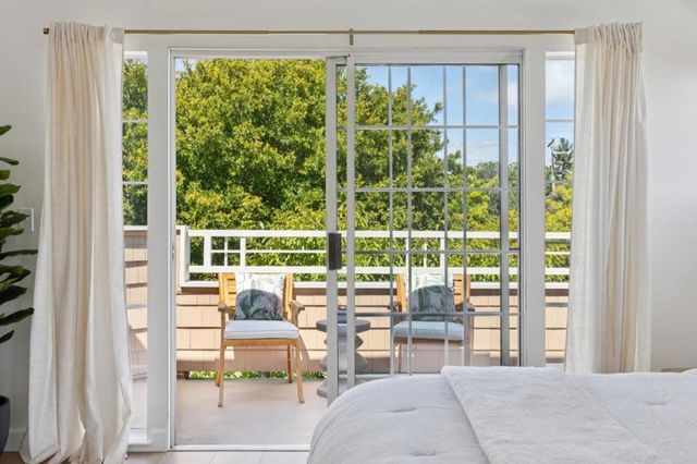 444 San Antonio Road 2D, Palo Alto, CA 94306