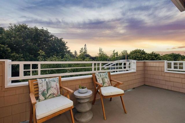 444 San Antonio Road 2D, Palo Alto, CA 94306