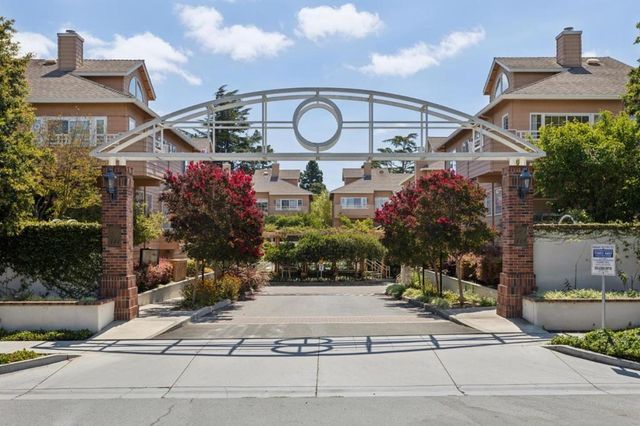 444 San Antonio Road 2D, Palo Alto, CA 94306