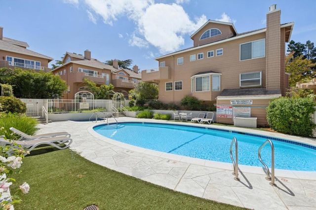 444 San Antonio Road 2D, Palo Alto, CA 94306