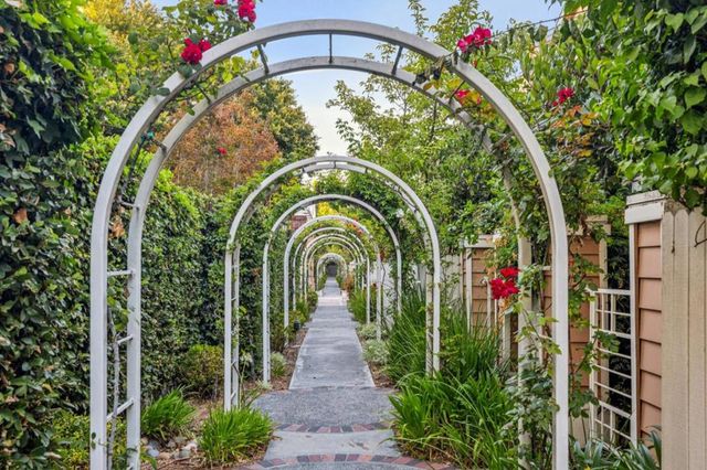 444 San Antonio Road 2D, Palo Alto, CA 94306