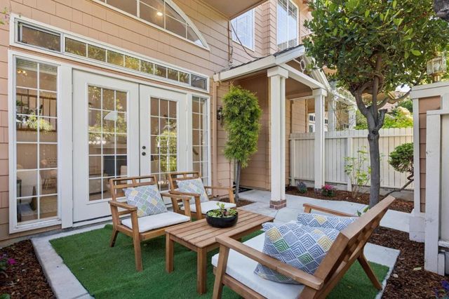 444 San Antonio Road 2D, Palo Alto, CA 94306