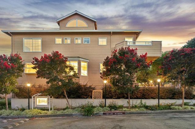444 San Antonio Road 2D, Palo Alto, CA 94306