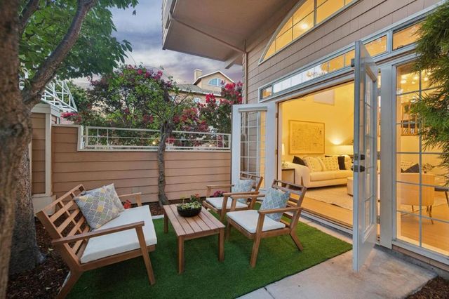 444 San Antonio Road 2D, Palo Alto, CA 94306
