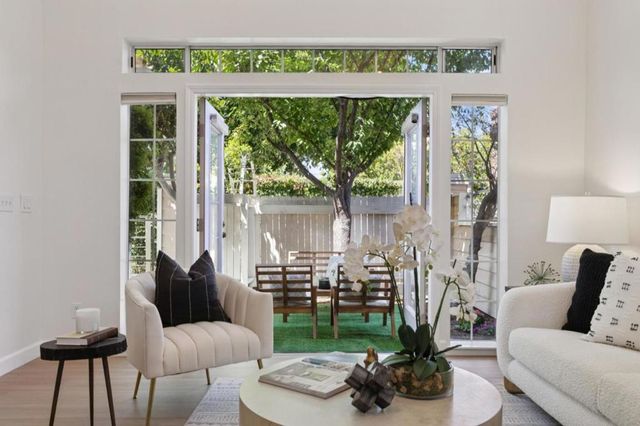 444 San Antonio Road 2D, Palo Alto, CA 94306