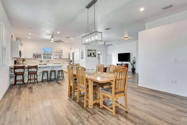 217 22ND STREET COURT NE, Bradenton, FL 34208