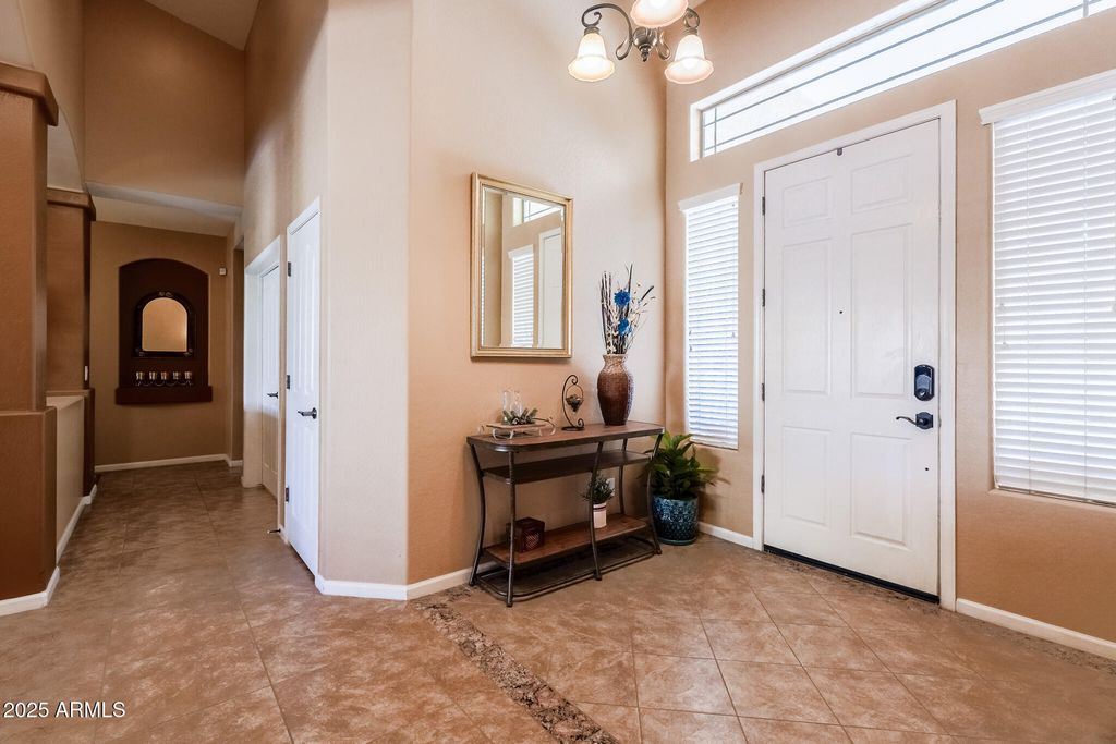 15850 W MERCER Lane, Surprise, AZ 85379 — photo 5