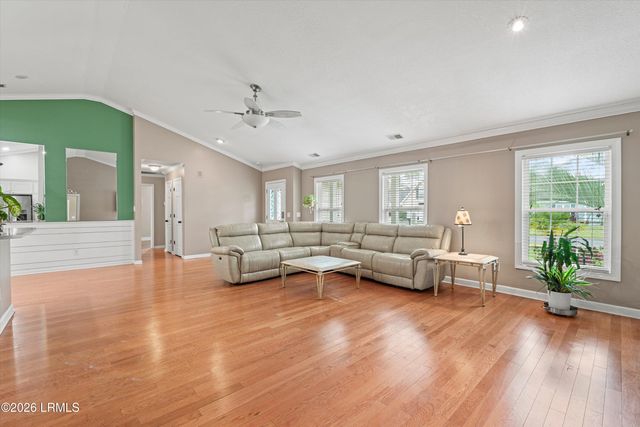 76 Queens Way, Ridgeland, SC 29936