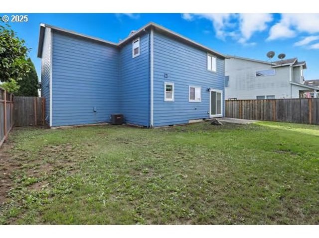 2701 Sw LATOURELL Pl, Troutdale, OR 97060