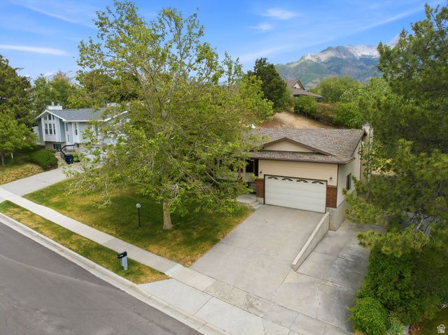 9057 S CHERBOURG PL, Sandy, UT 84093