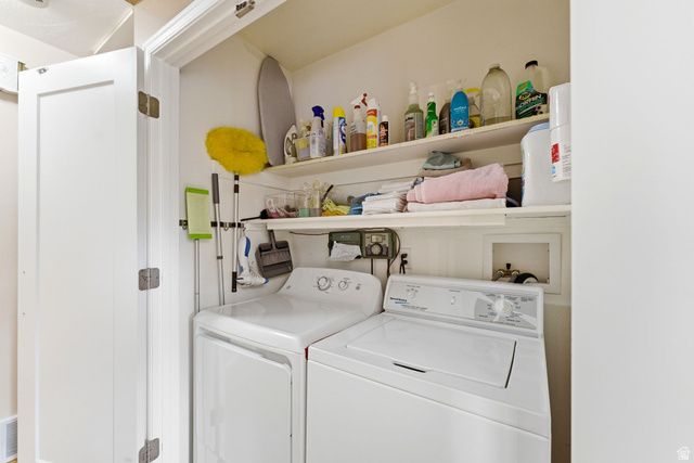 9057 S CHERBOURG PL, Sandy, UT 84093