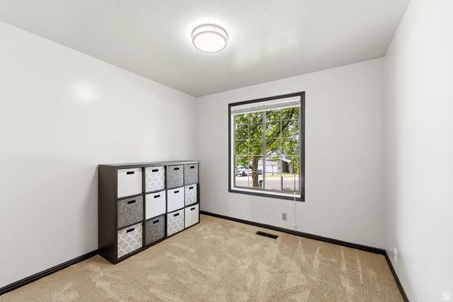 9057 S CHERBOURG PL, Sandy, UT 84093