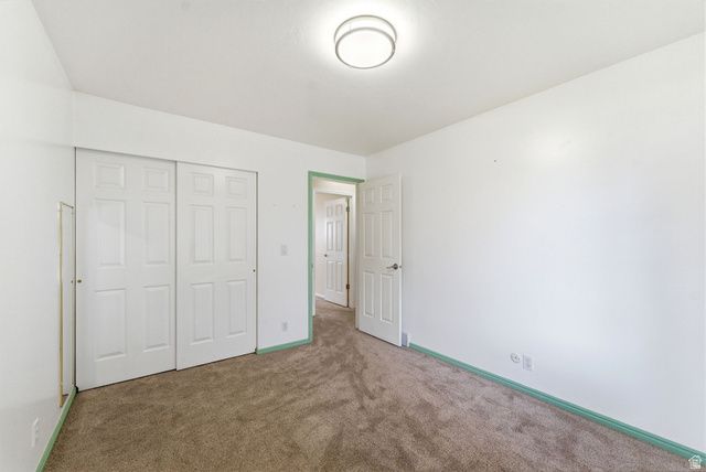 9057 S CHERBOURG PL, Sandy, UT 84093