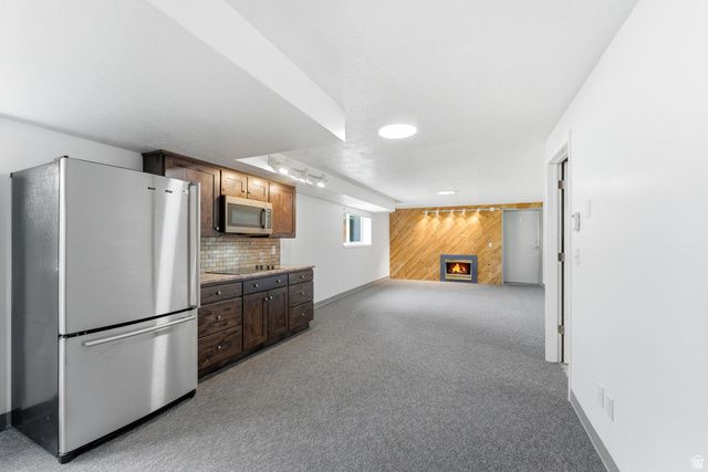 9057 S CHERBOURG PL, Sandy, UT 84093