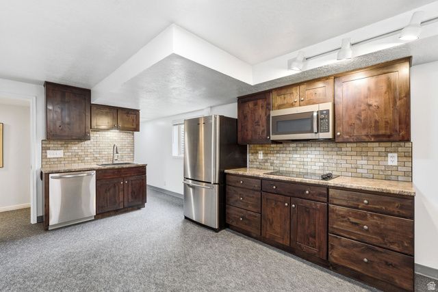 9057 S CHERBOURG PL, Sandy, UT 84093