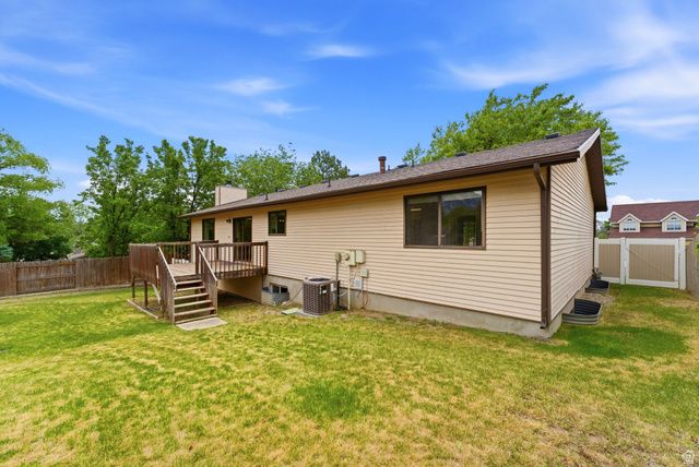 9057 S CHERBOURG PL, Sandy, UT 84093
