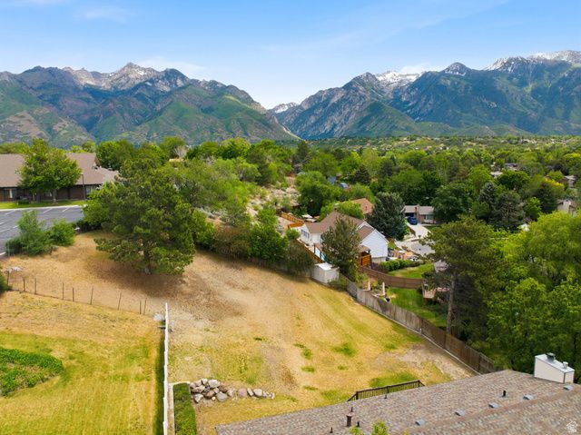 9057 S CHERBOURG PL, Sandy, UT 84093