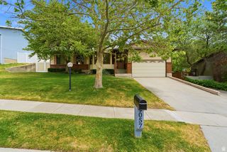 9057 S CHERBOURG PL, Sandy, UT 84093
