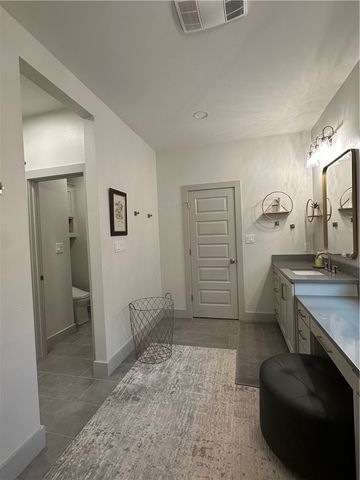 4105 Peregrine Court, Bryan, TX 77802