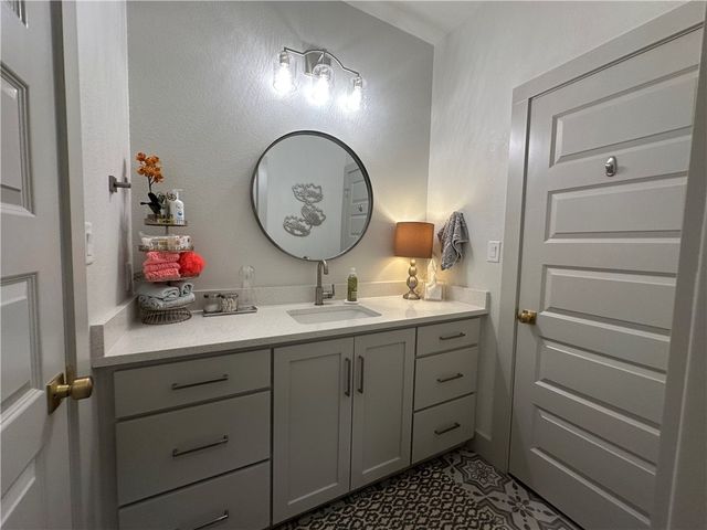 4105 Peregrine Court, Bryan, TX 77802