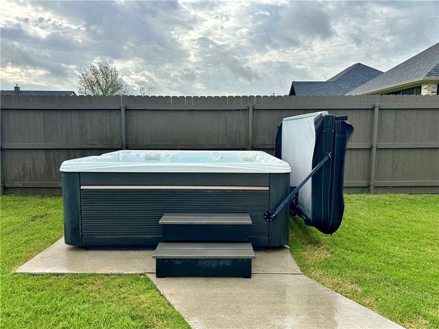 4105 Peregrine Court, Bryan, TX 77802